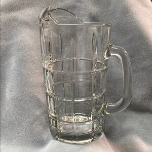 Anchor Hocking Tartan Manchester Clear Glass Pitcher 50 oz